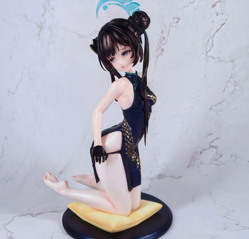 Figura de Resina Premium Blue  - Desk Setup With Tv avaliação e preço