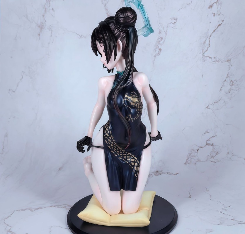 Figura de Resina Premium Blue  - Desk Setup With Tv avaliação e preço